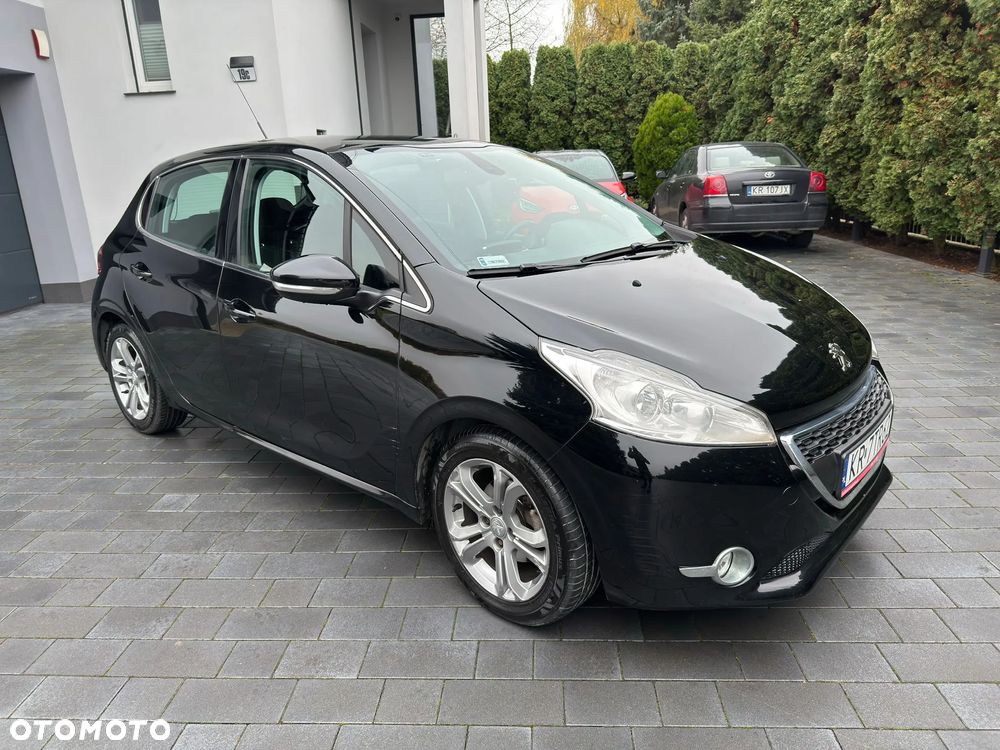 Peugeot 208 1.2 PureTech Allure - 8