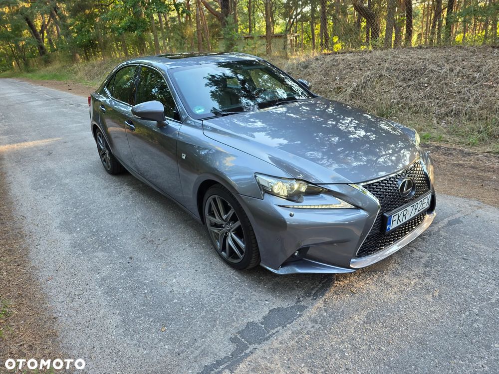 Lexus IS 200t Sport Line - 2