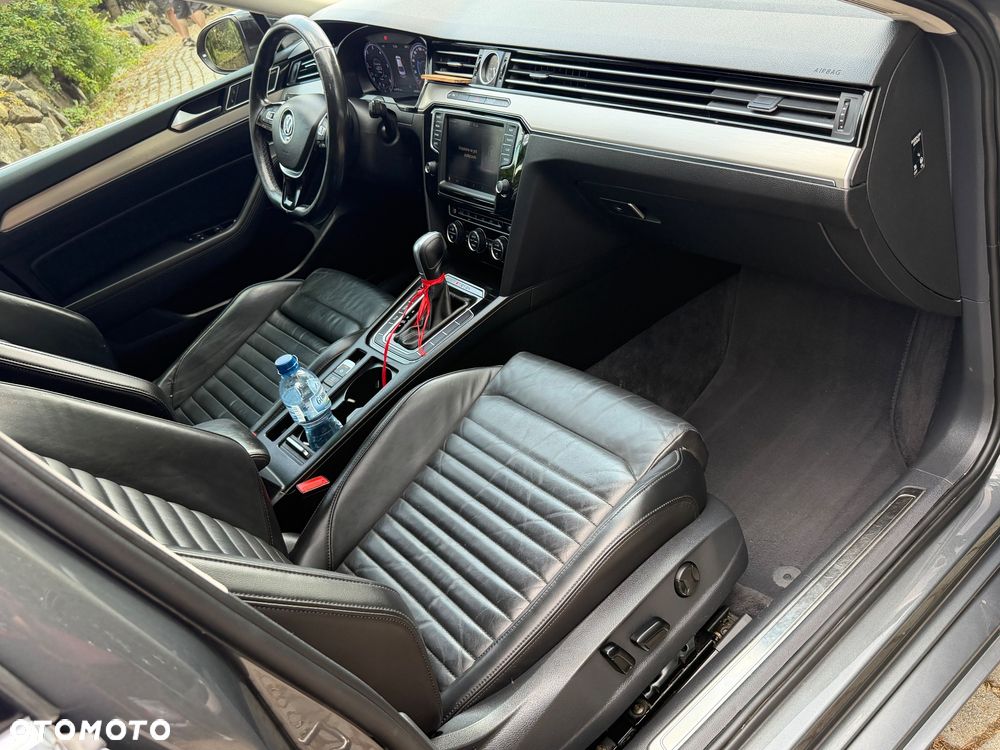 Volkswagen Passat - 22
