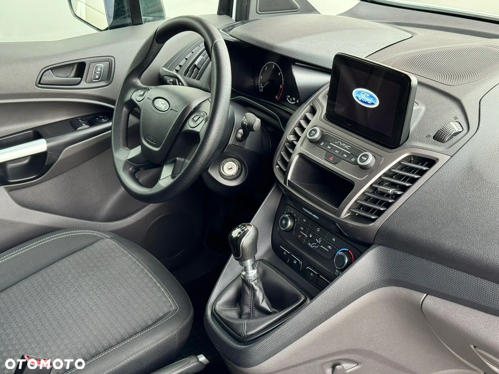 Ford Transit Connect - 18