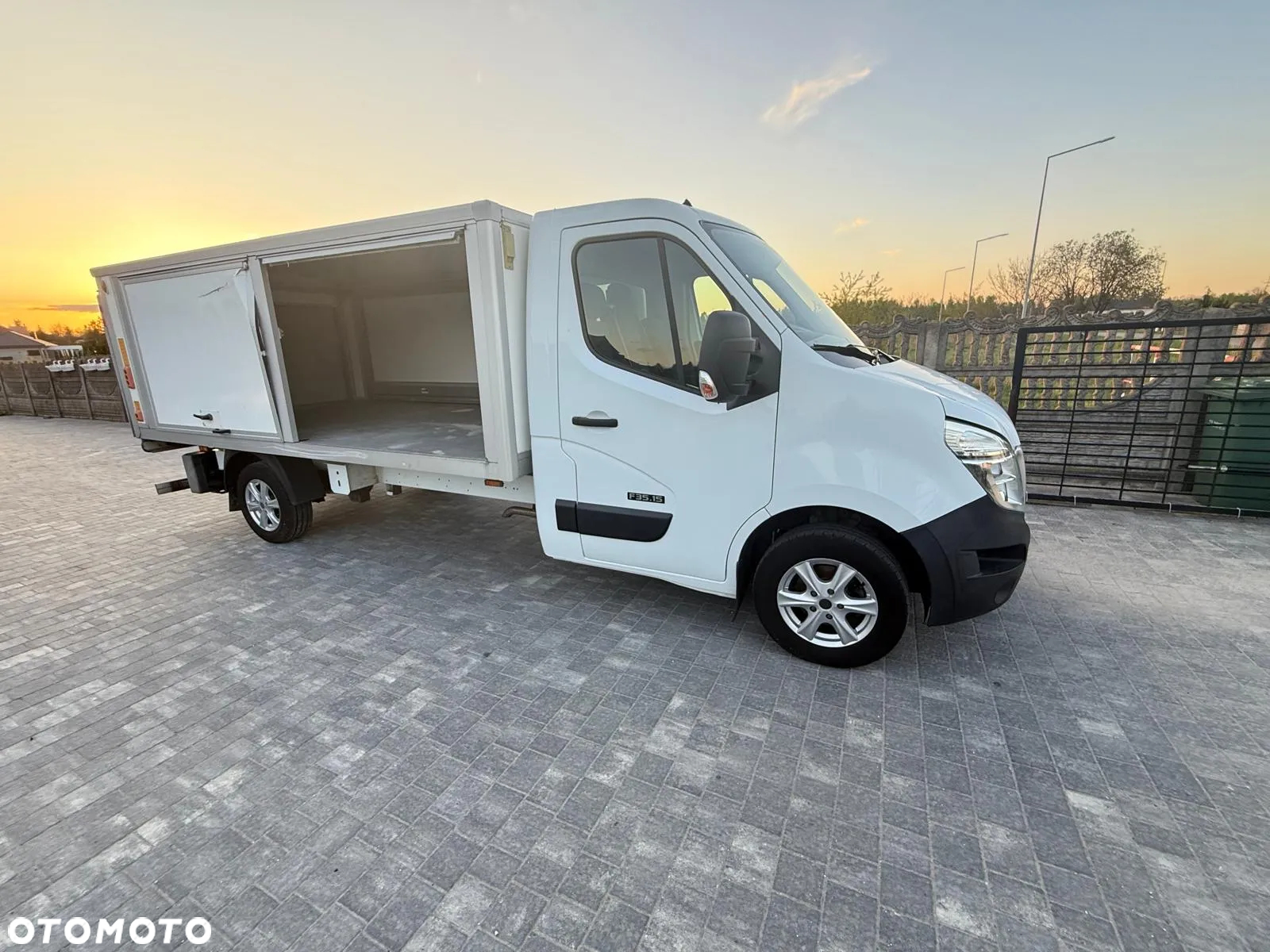 Nissan NV400 - 6