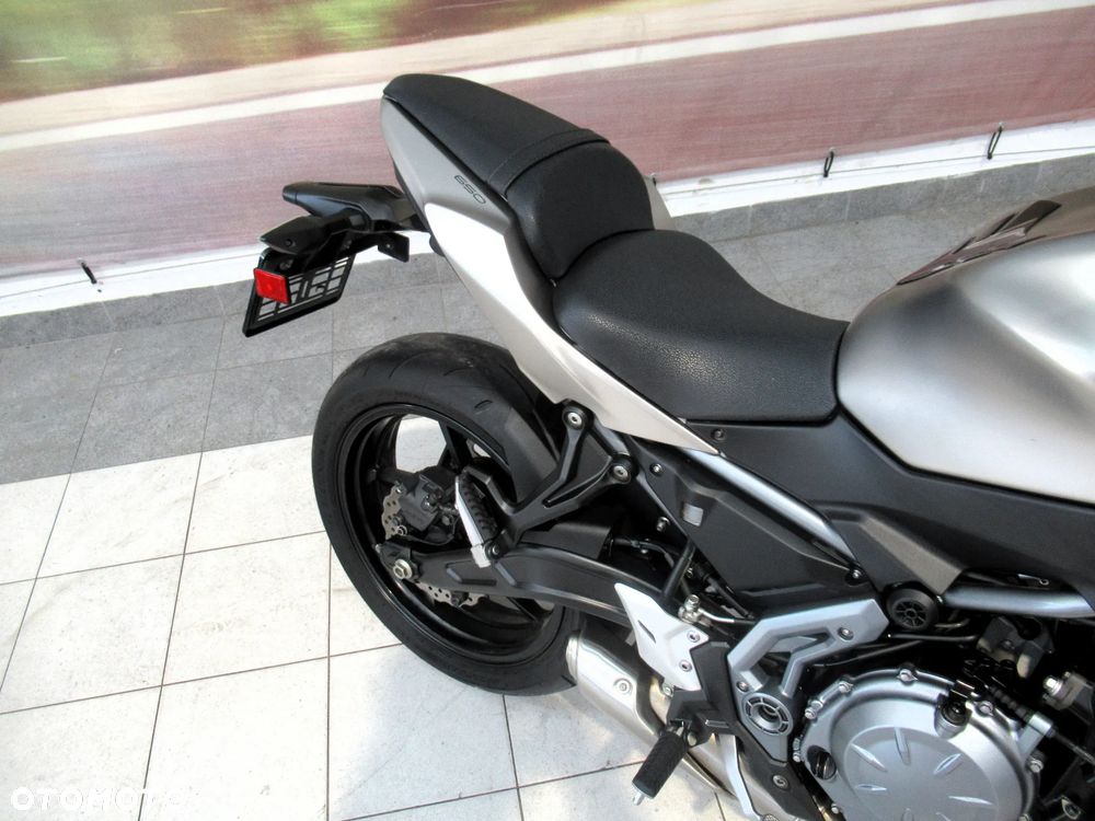 Kawasaki Z 650 - 19