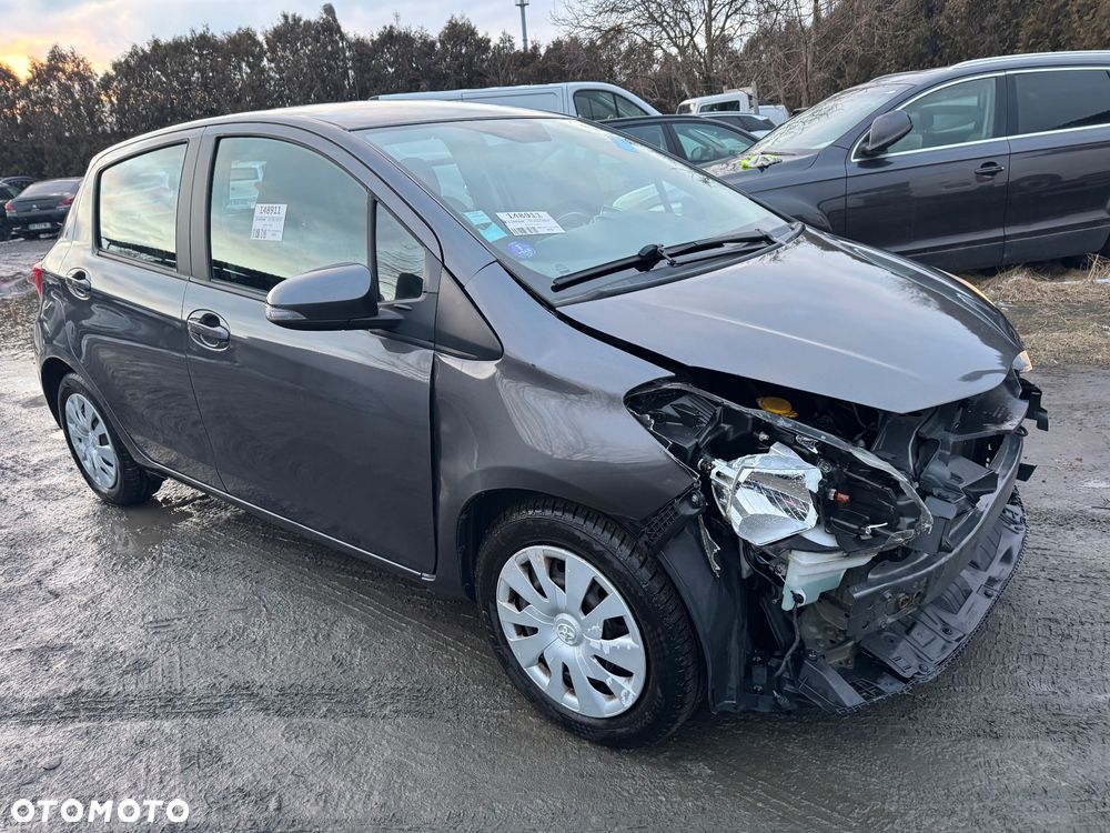 Toyota Yaris - 24