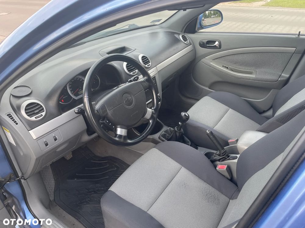 Chevrolet Lacetti - 11