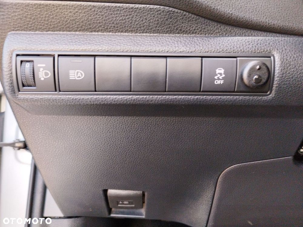 Toyota Corolla 2.0 Hybrid Comfort - 23