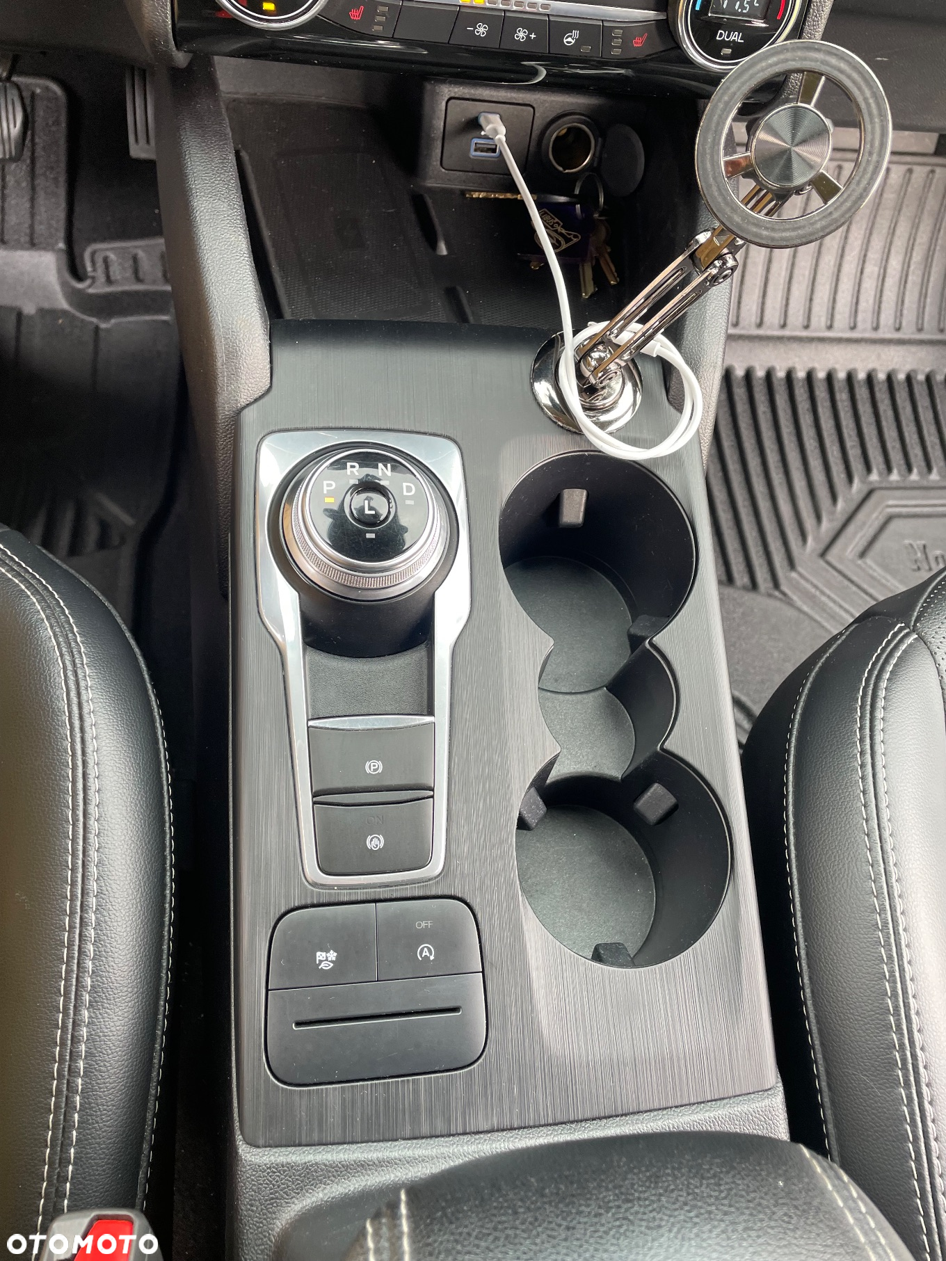 Ford Escape - 11