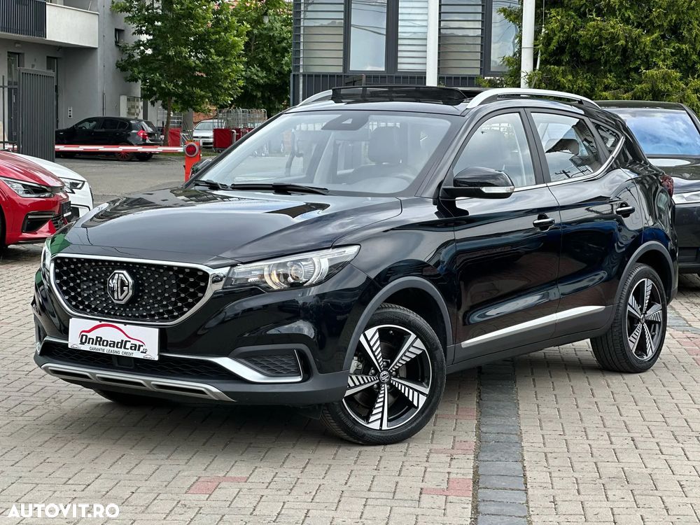 MG ZS EV Luxury - 2