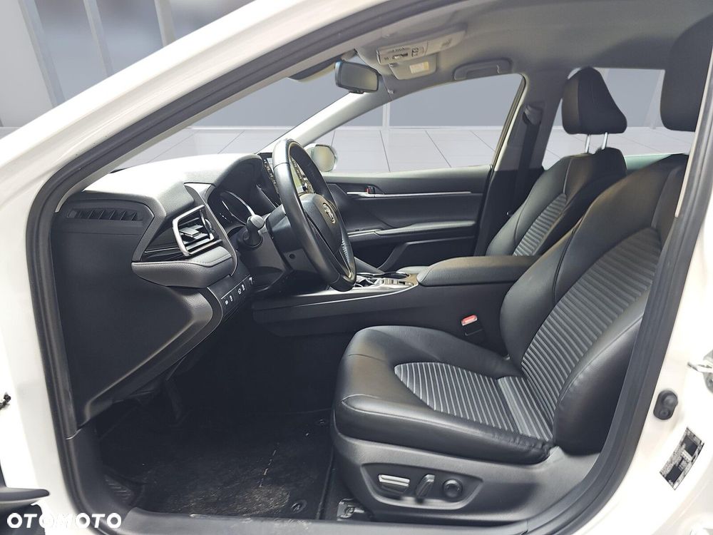 Toyota Camry 2.5 Hybrid Prestige CVT - 9