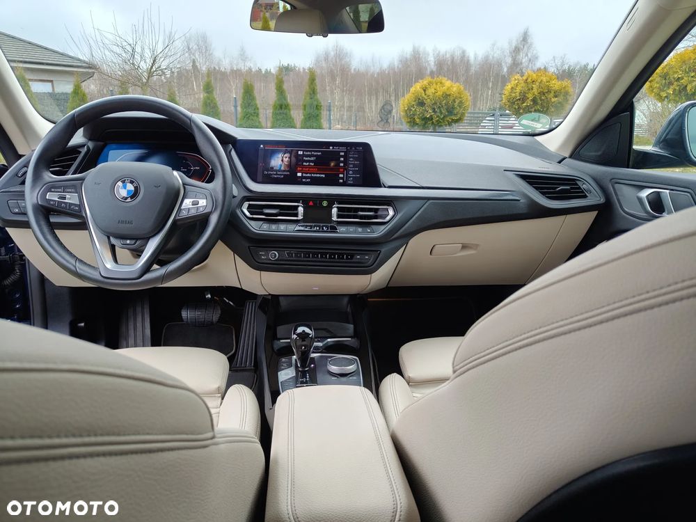 BMW Seria 2 218d Sport-Aut Sport Line - 26