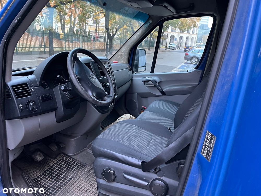 Mercedes-Benz Sprinter - 2