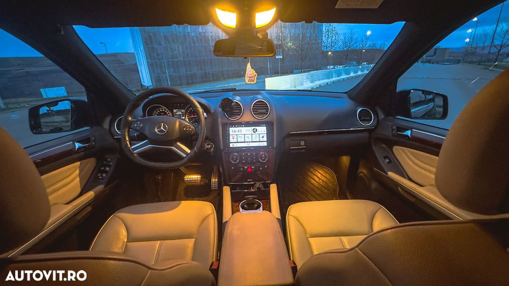 Mercedes-Benz ML - 9