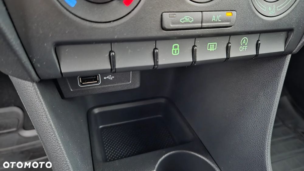 Skoda RAPID 1.0 TSI Ambition - 22