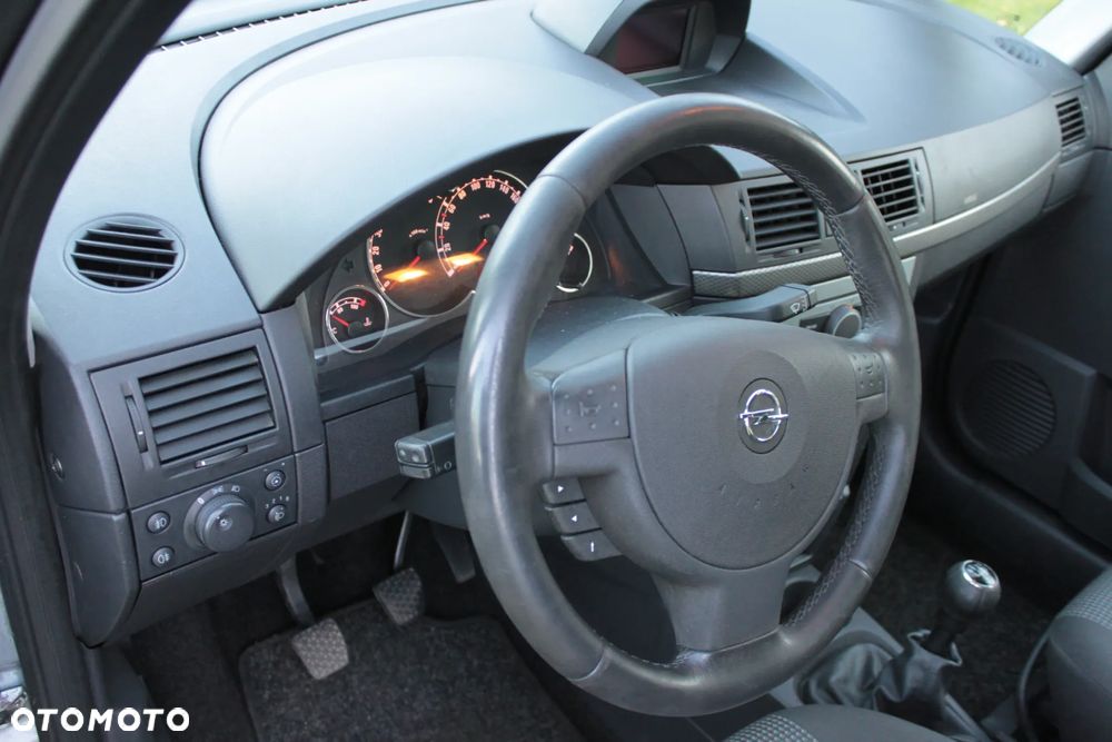 Opel Meriva - 12