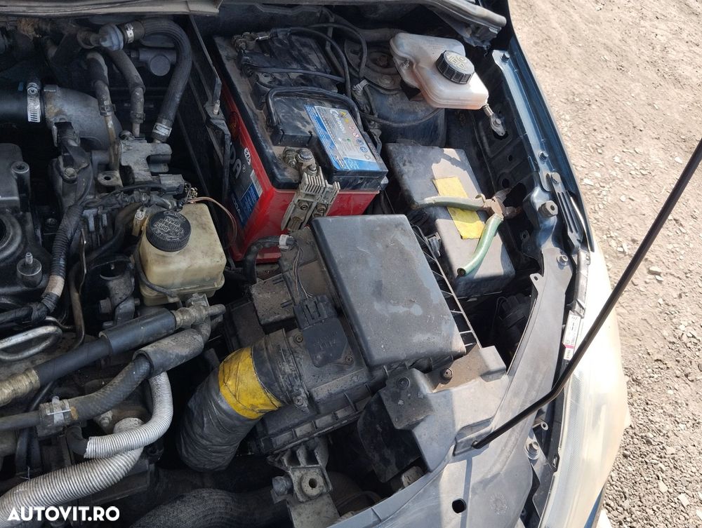 Dezmembrari  Mazda 5 (CR19)  2005  > 0000 2.0 CD Motorina - 5