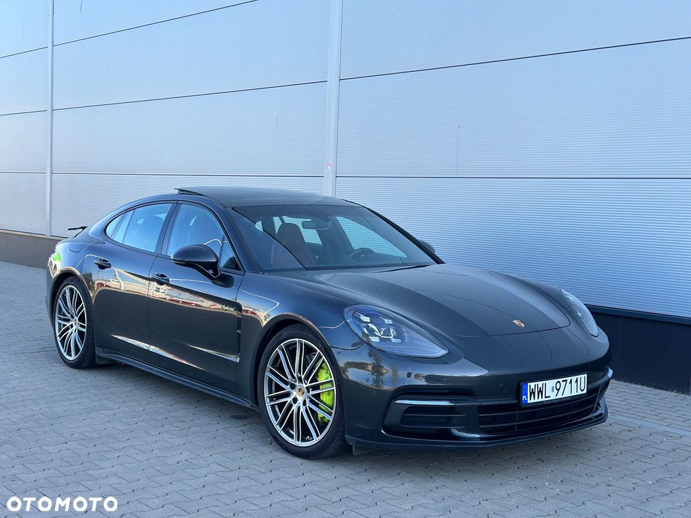 Porsche Panamera 4 E-Hybrid Platinum Edition - 37