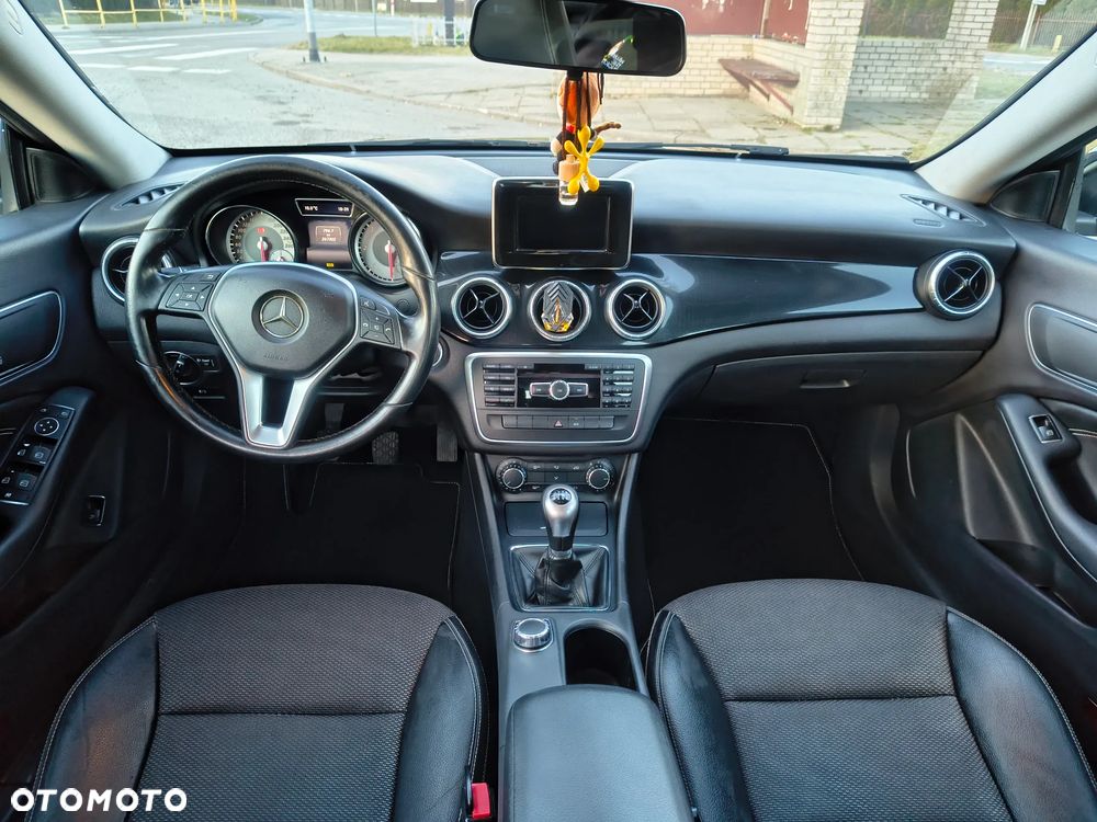 Mercedes-Benz CLA 180 d - 5