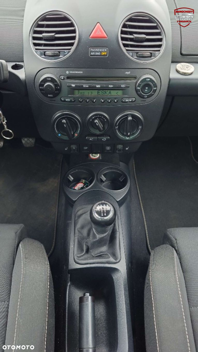 Volkswagen New Beetle - 21