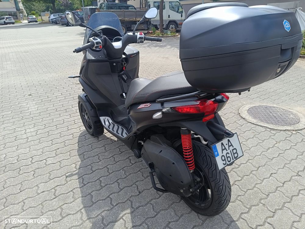 Piaggio MP3 Sport - 1