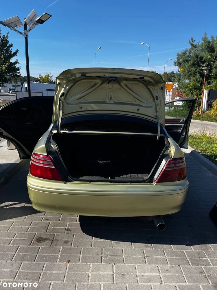 Honda Accord 1.8i S - 39