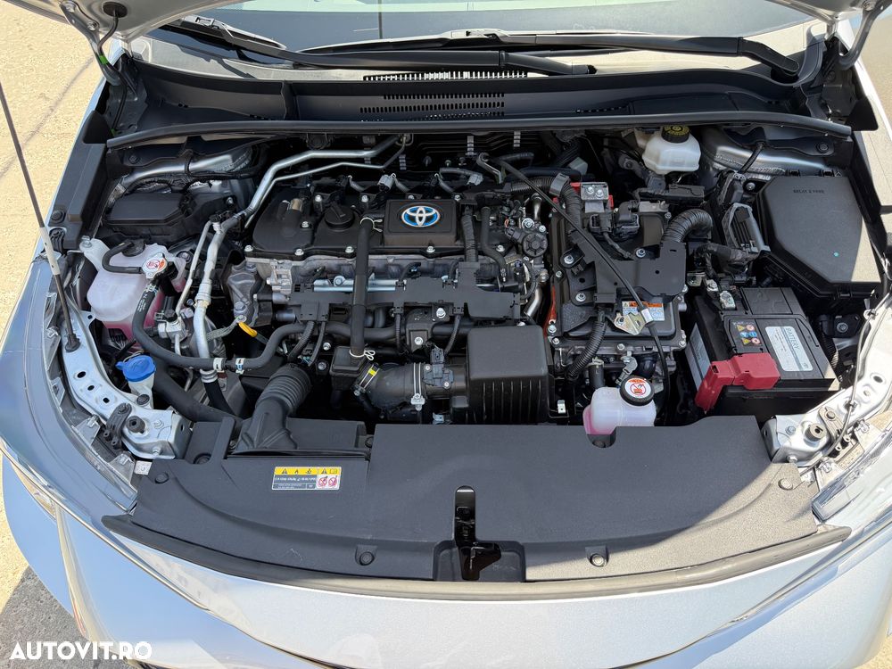 Toyota Corolla 1.8 HSD Business - 38