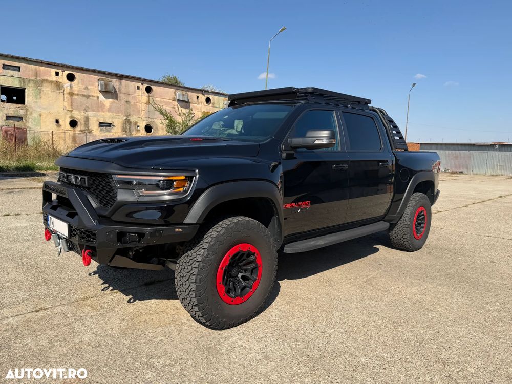 Dodge RAM - 8