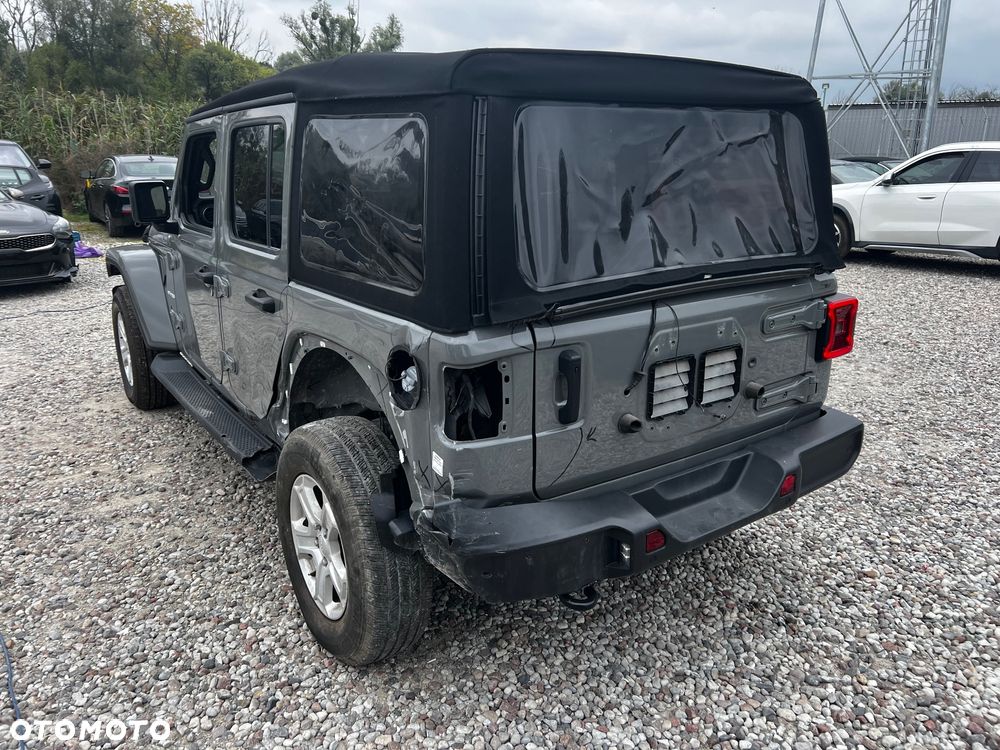 Jeep Wrangler Unlimited GME 2.0 Turbo Sahara - 11