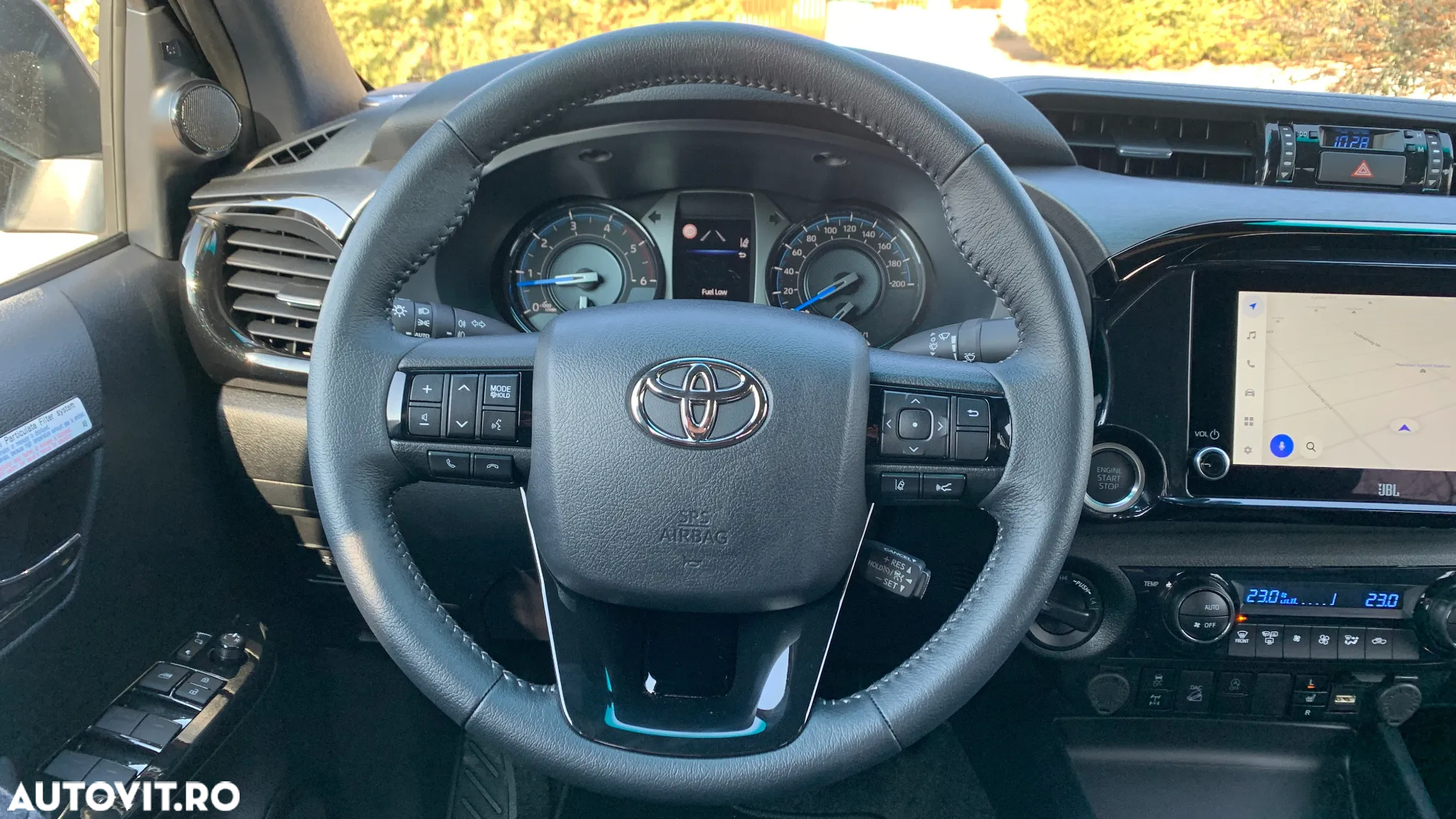 Toyota Hilux 2.8D 204CP 4x4 Double Cab AT MHEV Invincible Color Edition (3E5) - 18