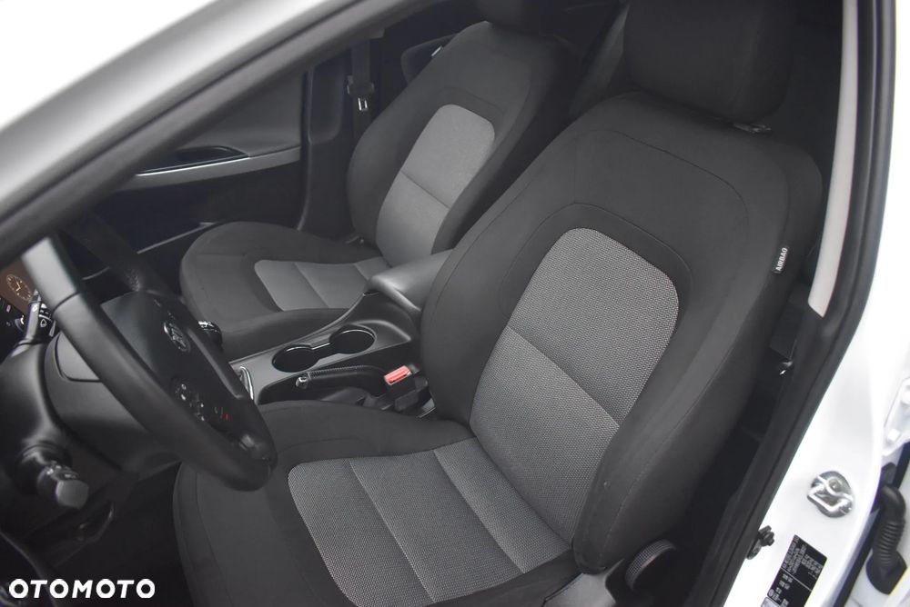 Kia Ceed 1.4 CVVT Dream-Team Edition - 19