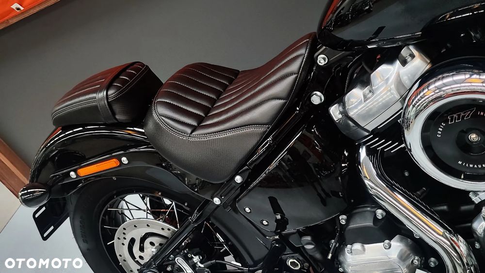 Harley-Davidson Softail Street Bob - 12
