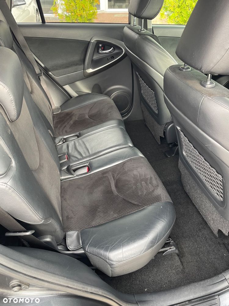 Toyota RAV4 2.0 VVT-i Prestige NAVI MS - 18