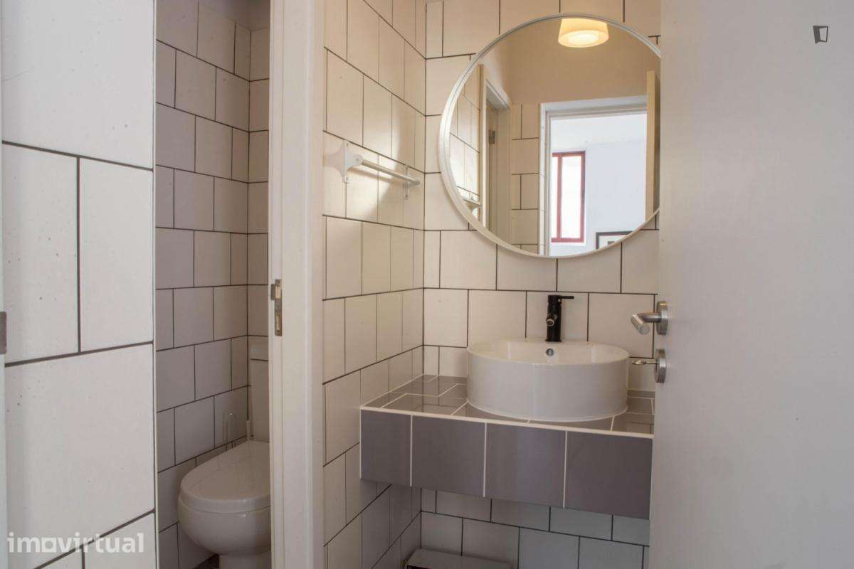 Quarto - localizado em Paranhos Porto - Grande imagem: 2/20
