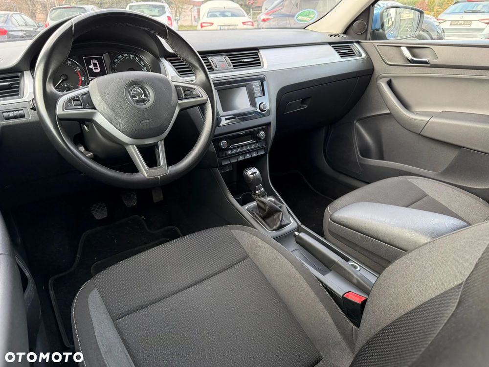 Skoda RAPID - 15