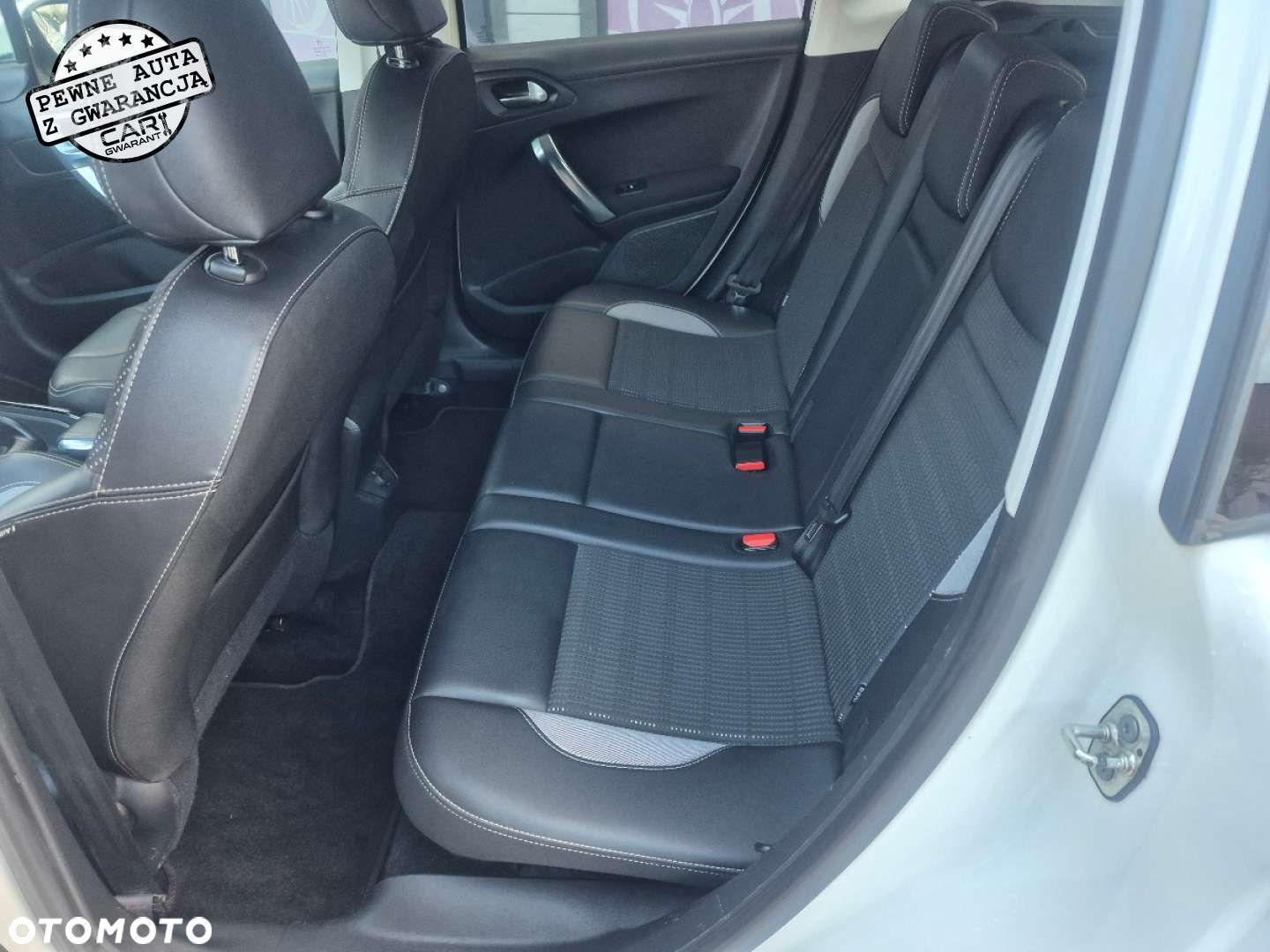 Peugeot 2008 - 13