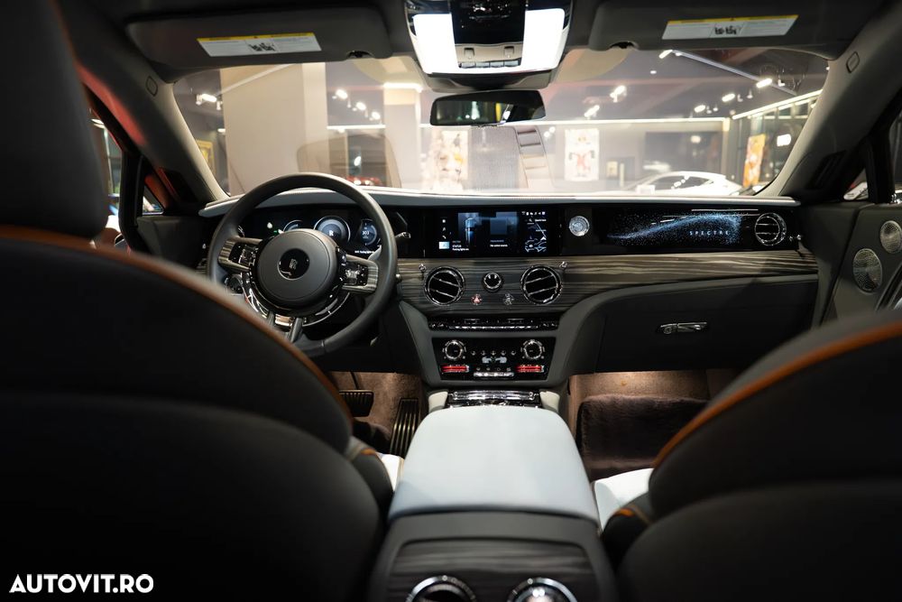 Rolls-Royce Spectre - 27