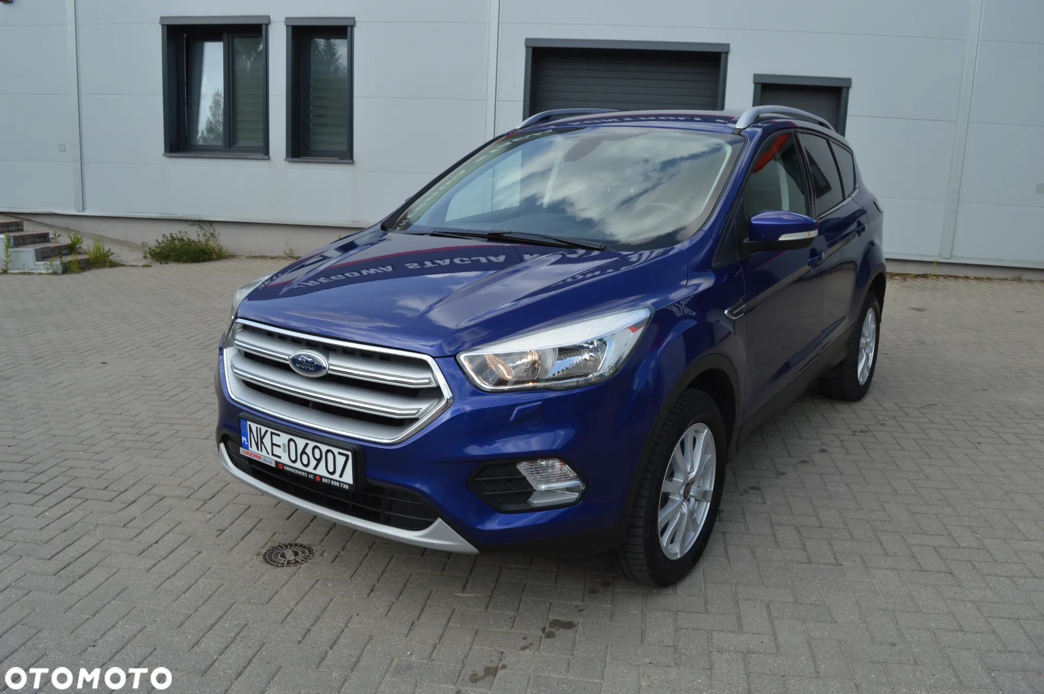 Ford Kuga 1.5 EcoBoost 2x4 Titanium - 3