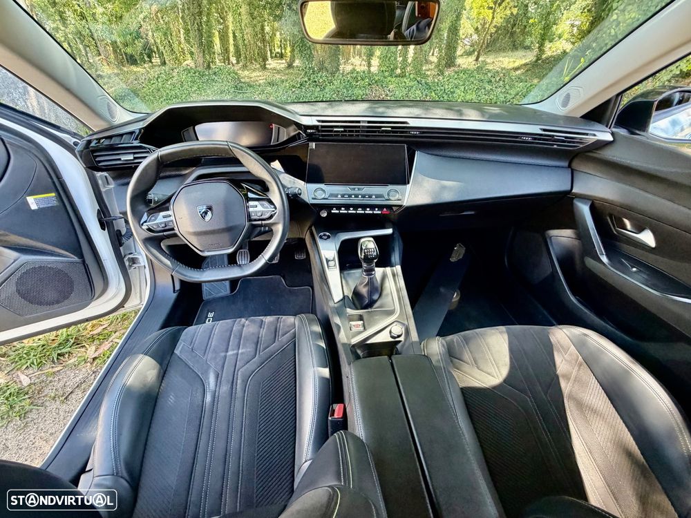 Peugeot 308 1.2 PureTech Allure Pack - 41