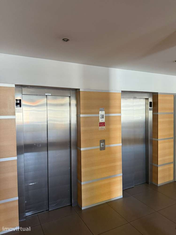 Apartamento T2 Venda em Mafamude e Vilar do Paraíso,Vila Nova de Gaia - Grande imagem: 4/10