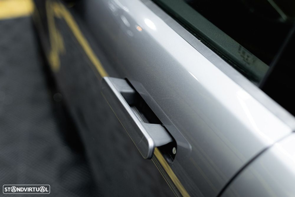 Land Rover Range Rover Evoque 1.5 P300e AWD Auto - 14