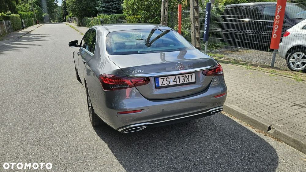 Mercedes-Benz Klasa E 200 d 9G-TRONIC Night Edition - 10
