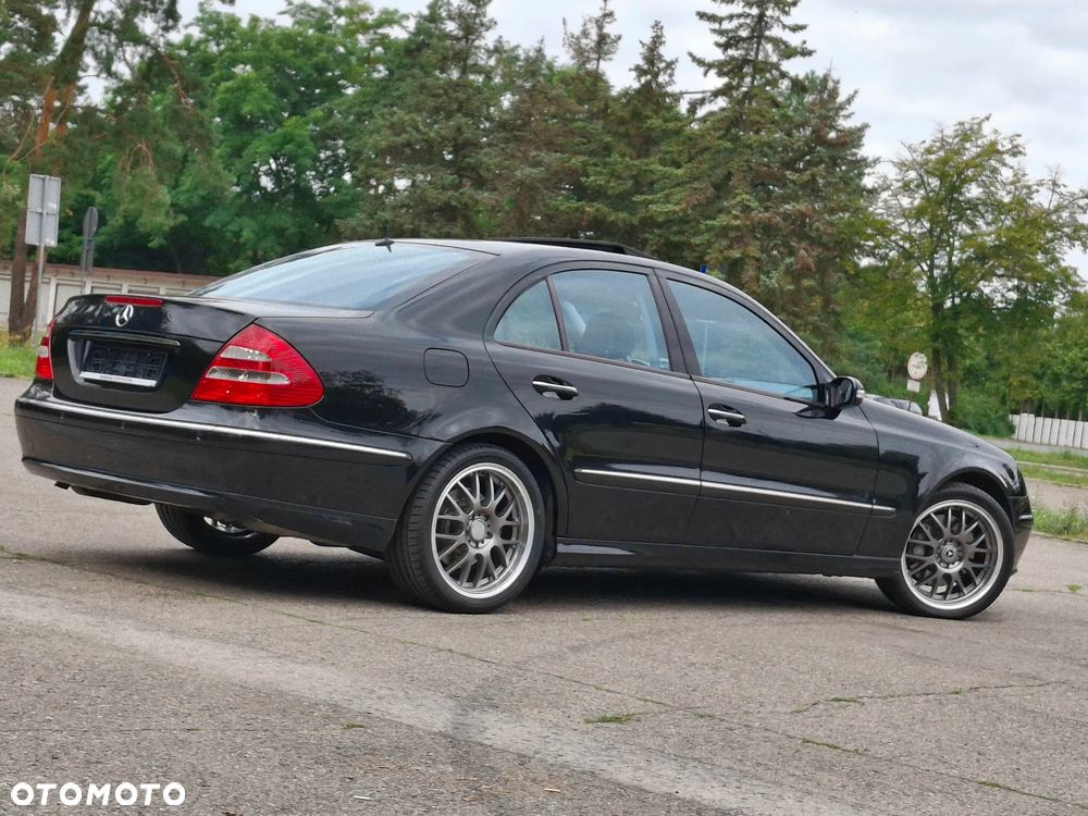 Mercedes-Benz Klasa E 500 Avantgarde Sport Edition - 8