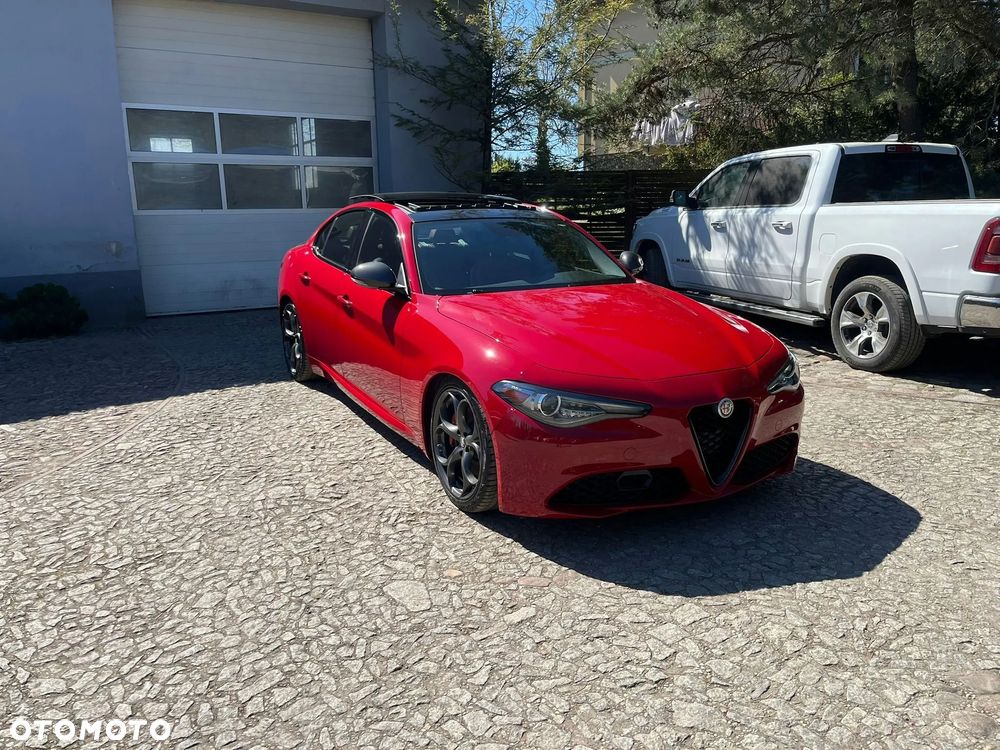 Alfa Romeo Giulia - 11