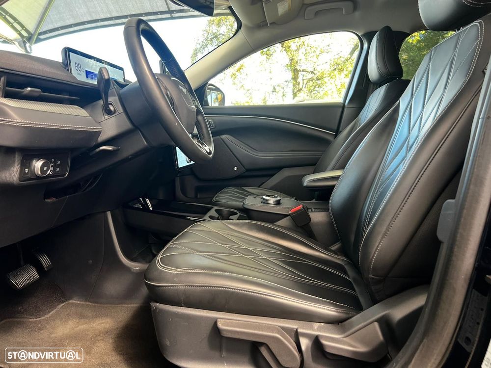 Ford Mustang Mach-E 75.7 kWh Premium AWD - 8