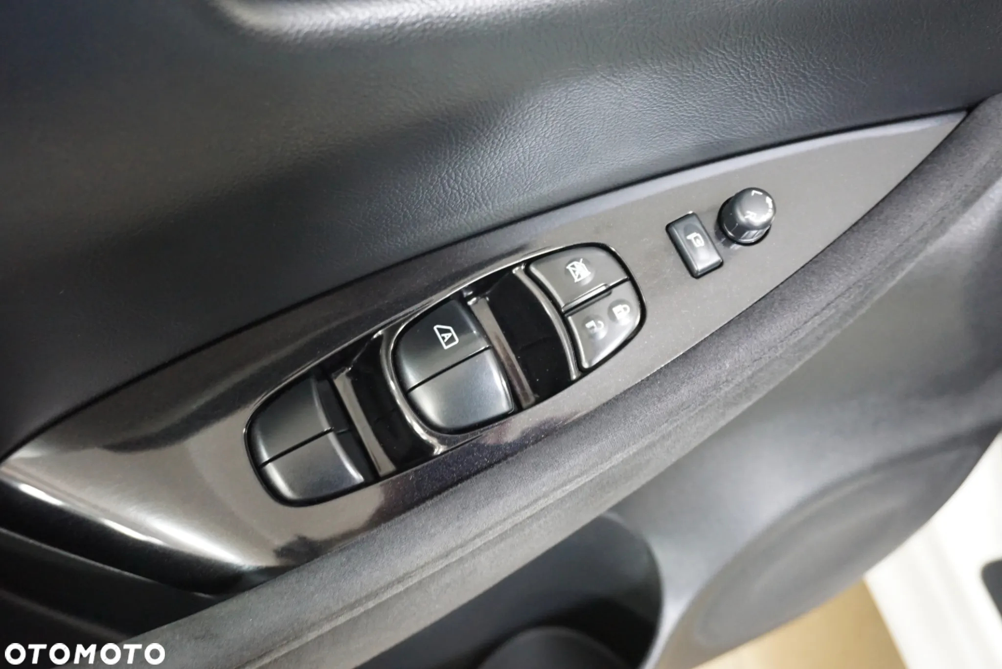 Nissan Leaf 30 kWh (mit Batterie) Visia - 23