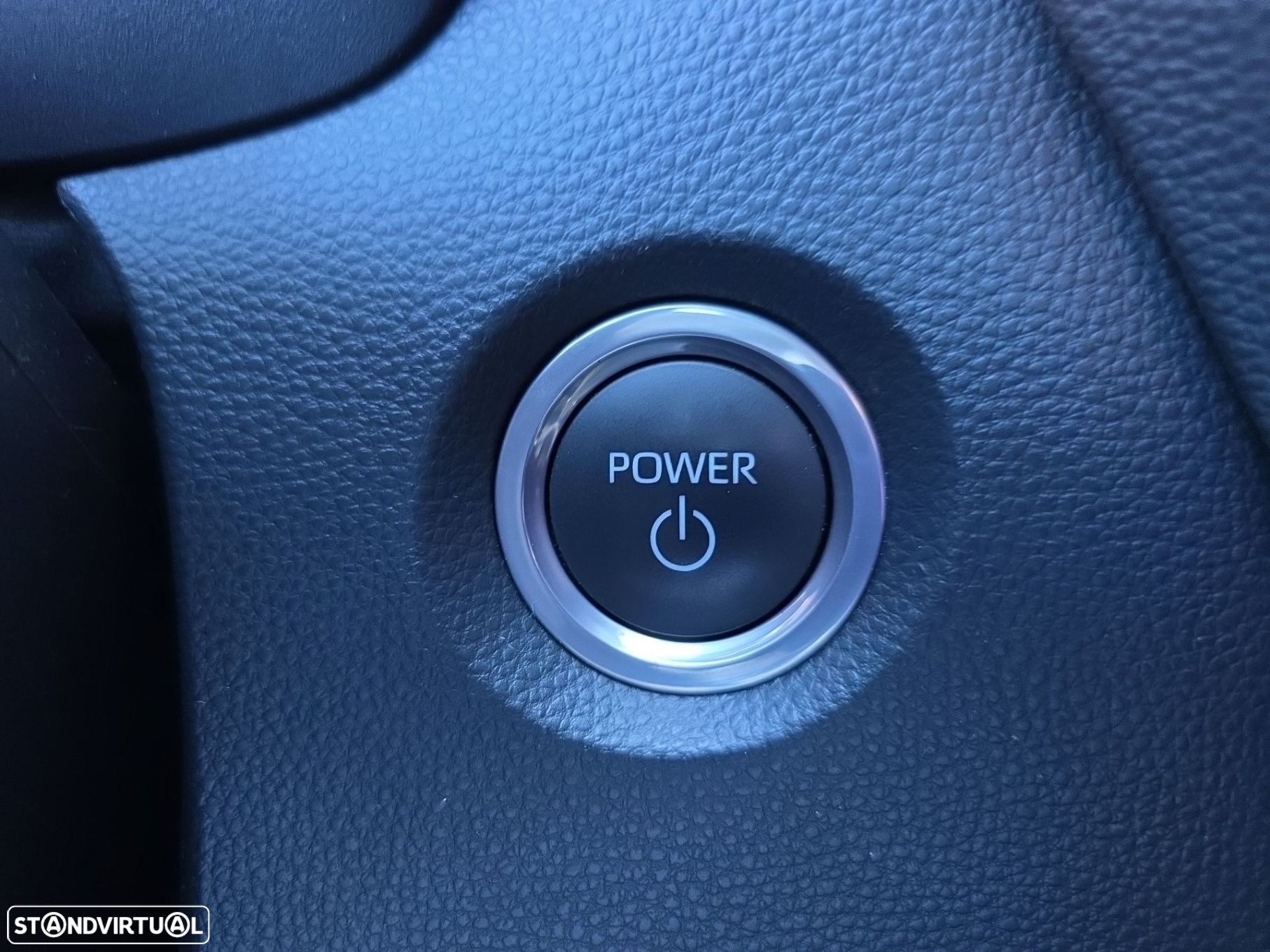 Toyota Corolla 1.8 Hybrid Comfort Plus - 18