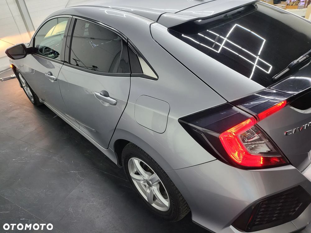 Honda Civic 1.0 i-VTEC Turbo CVT Comfort Sport - 13