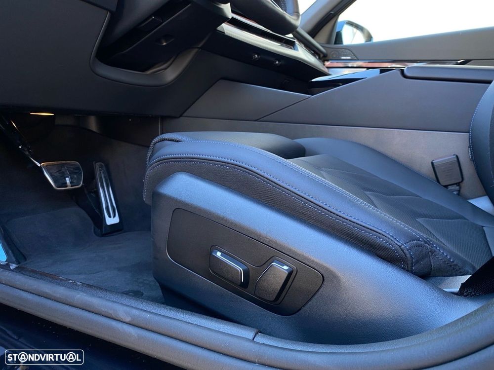 BMW i5 eDrive40 Pack Desportivo M - 18