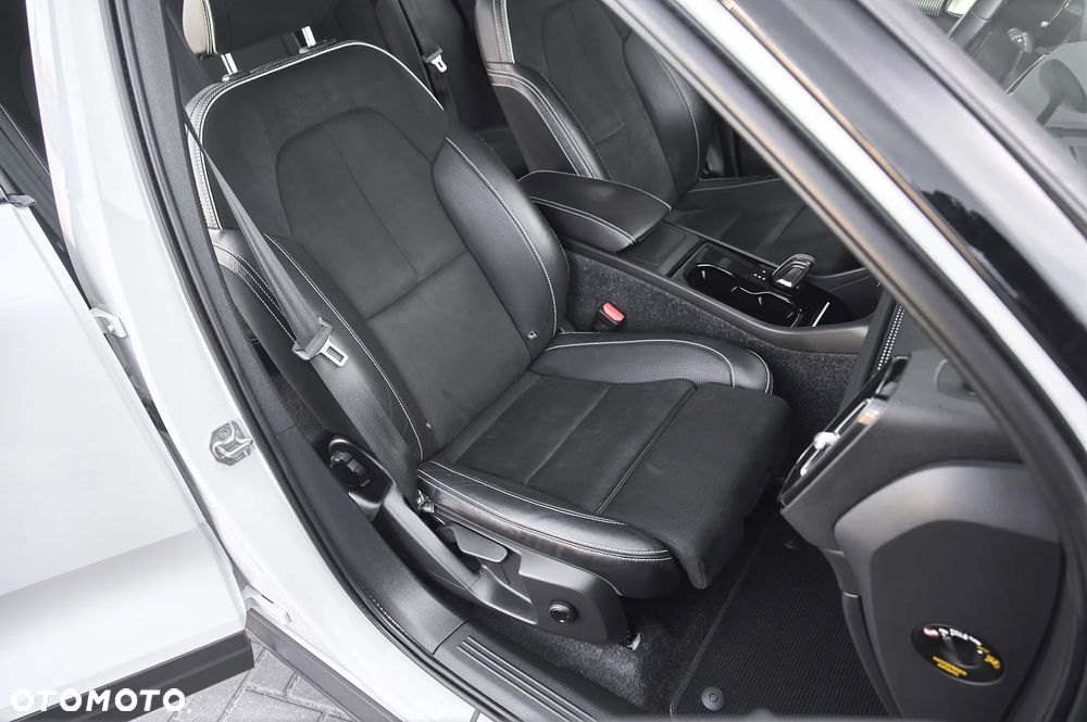 Volvo XC 40 P8 AWD Recharge RDesign - 8