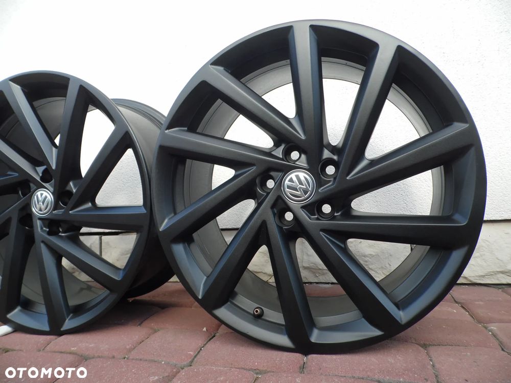 Felgi 19'' 5x112 VW Golf GTI R GTD Jetta Touran 5G0601025DB - 1