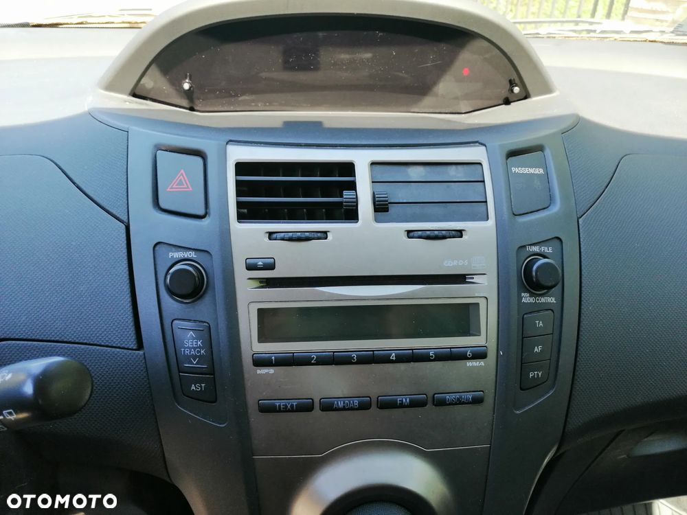Toyota Yaris 1.0 Active - 15
