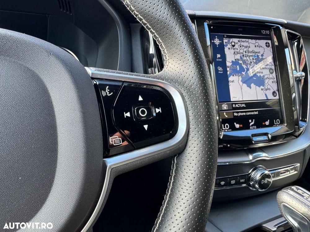 VOLVO XC60 2019 — imagine 10